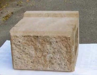 Pi-Sandstein-Bossen